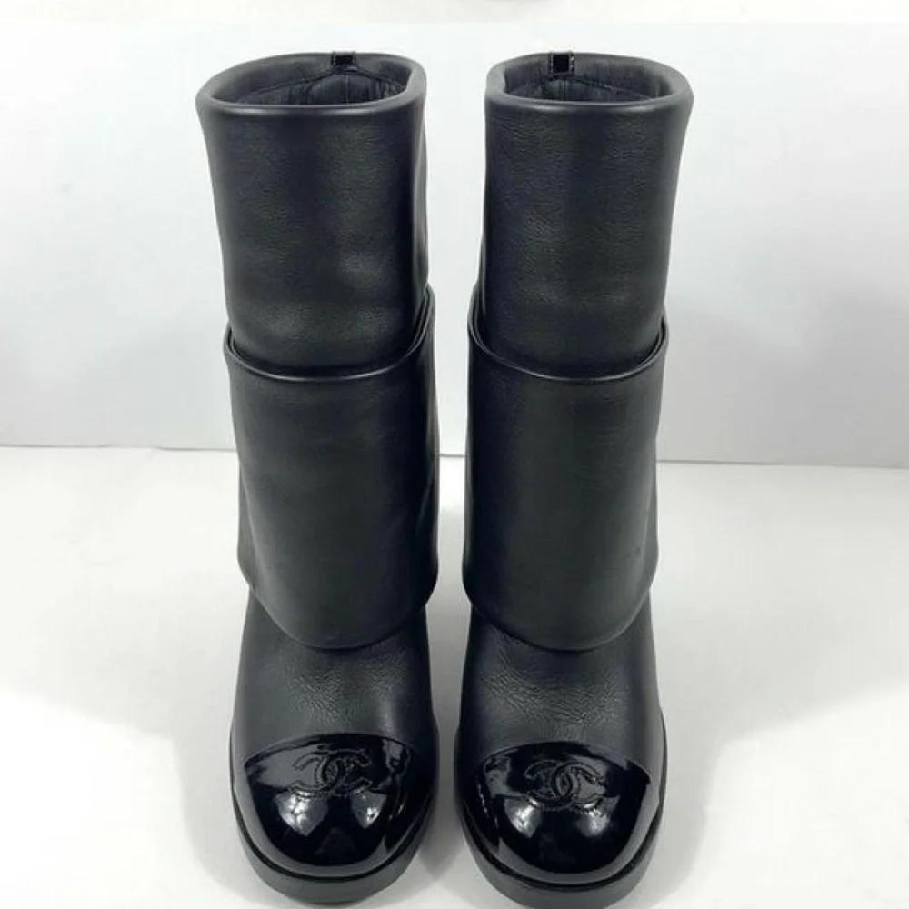 CHANEL BOOTIES - Picture 2 of 5